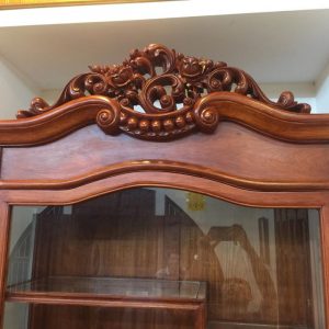 Tủ rượu – bày đồ trang trí